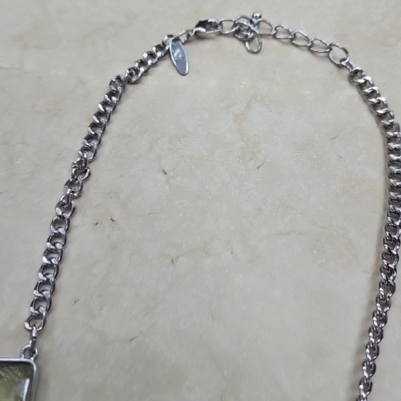 Elegant Silver and Blue Necklace Set - Picture 4 of 4